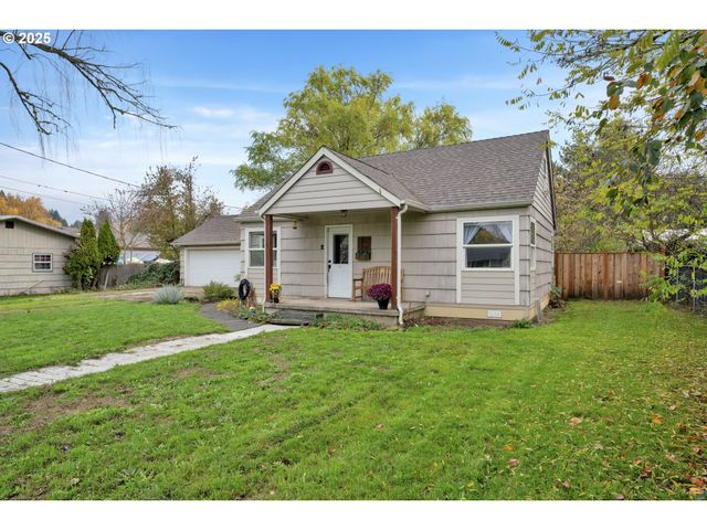 422 ELDER St, Drain, OR 97435