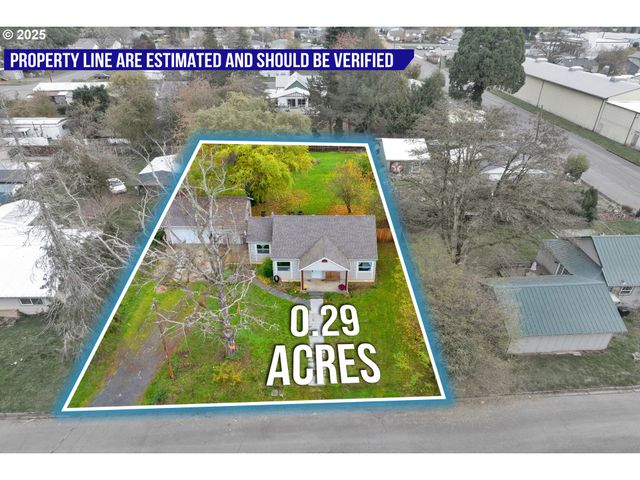 422 ELDER St, Drain, OR 97435