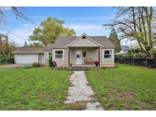 422 ELDER St, Drain, OR 97435