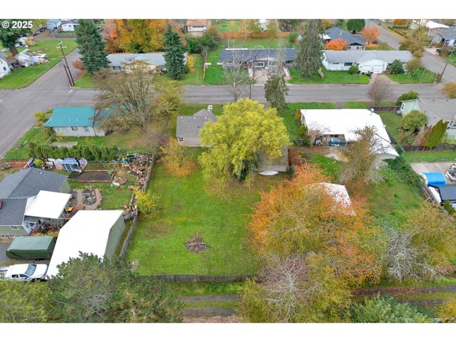 422 ELDER St, Drain, OR 97435