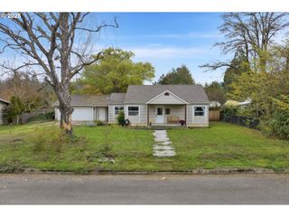 422 ELDER St, Drain, OR 97435