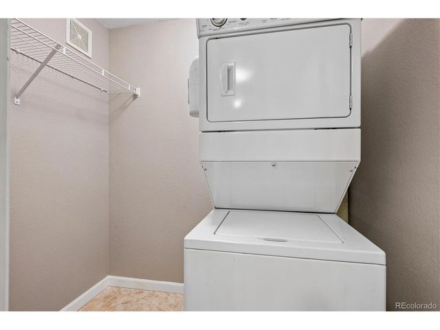 1044 Rockhurst Dr 102, Highlands Ranch, CO 80129