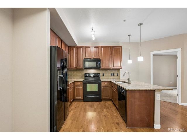 1044 Rockhurst Dr 102, Highlands Ranch, CO 80129