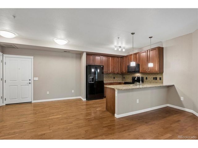 1044 Rockhurst Dr 102, Highlands Ranch, CO 80129