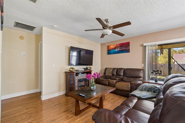 14827 OAK VINE DRIVE, Lutz, FL 33559