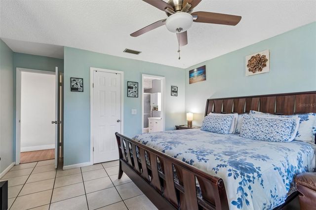 14827 OAK VINE DRIVE, Lutz, FL 33559