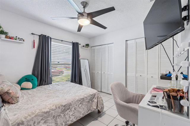 14827 OAK VINE DRIVE, Lutz, FL 33559