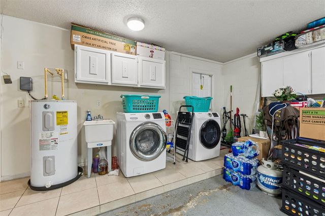 14827 OAK VINE DRIVE, Lutz, FL 33559