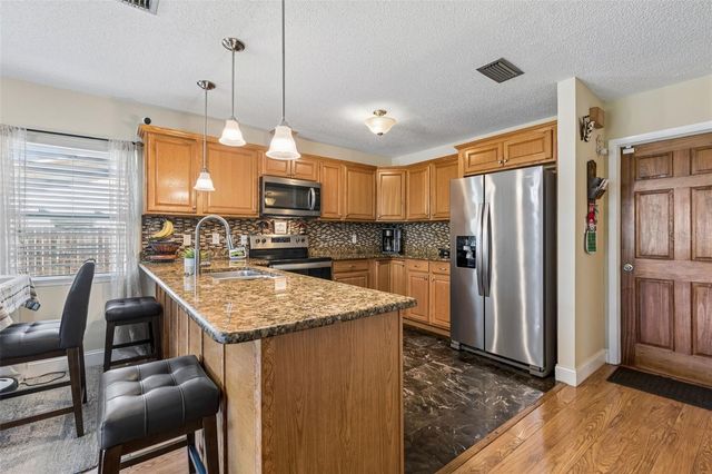 14827 OAK VINE DRIVE, Lutz, FL 33559