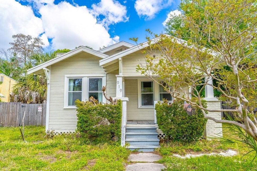 919 W PLYMOUTH STREET, Tampa, FL 33603