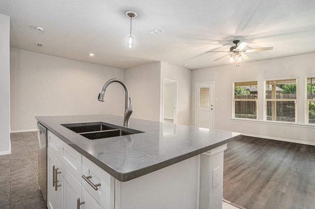 704 Christopher Drive, Cleburne, TX 76033