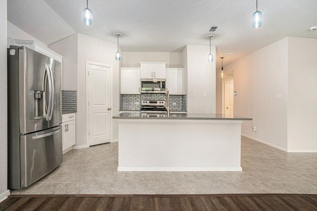 704 Christopher Drive, Cleburne, TX 76033