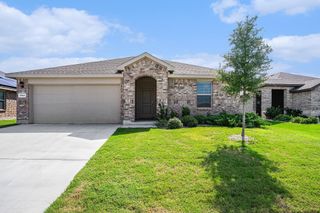 704 Christopher Drive, Cleburne, TX 76033
