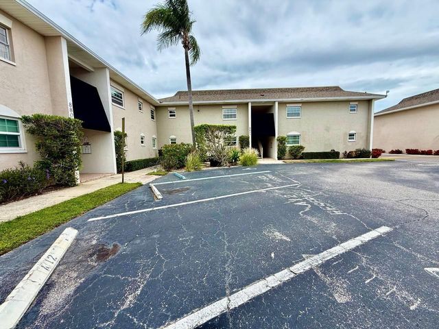 8801 BAY POINTE DRIVE 102, Tampa, FL 33615