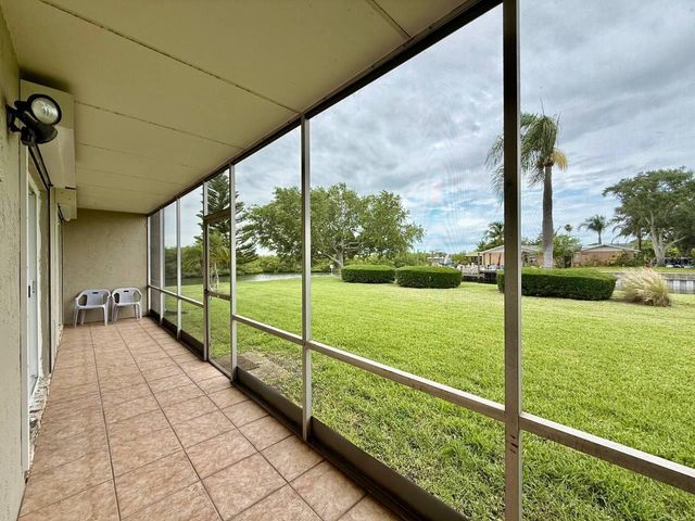8801 BAY POINTE DRIVE 102, Tampa, FL 33615