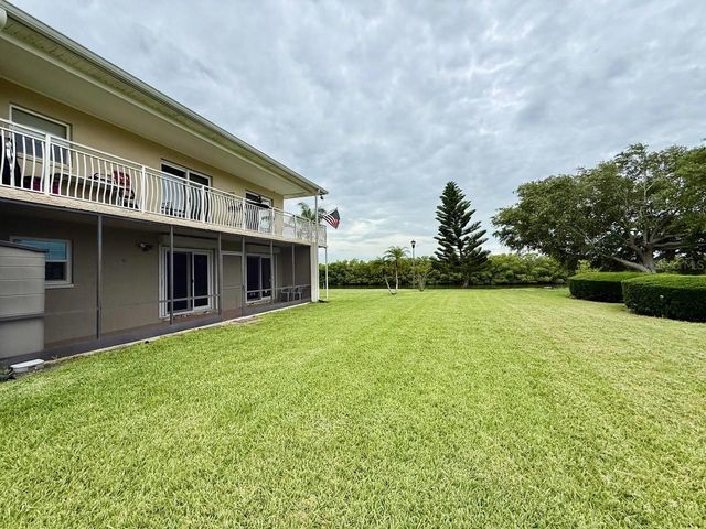 8801 BAY POINTE DRIVE 102, Tampa, FL 33615