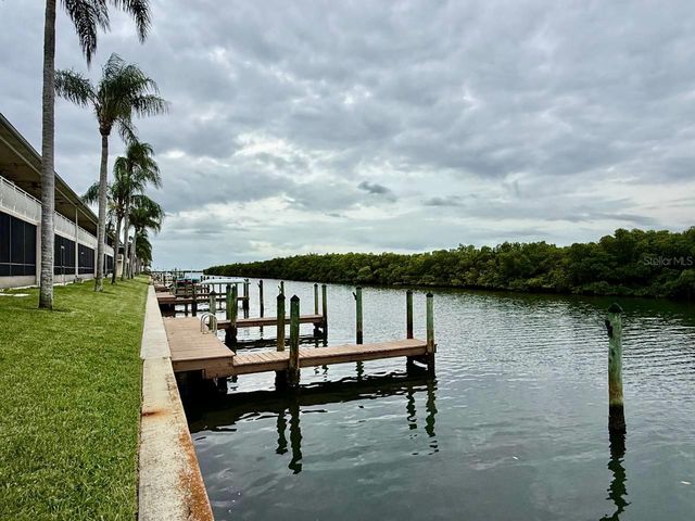 8801 BAY POINTE DRIVE 102, Tampa, FL 33615