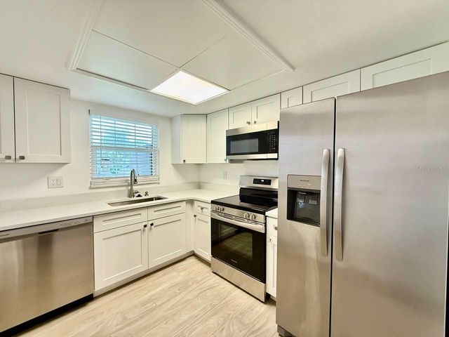8801 BAY POINTE DRIVE 102, Tampa, FL 33615