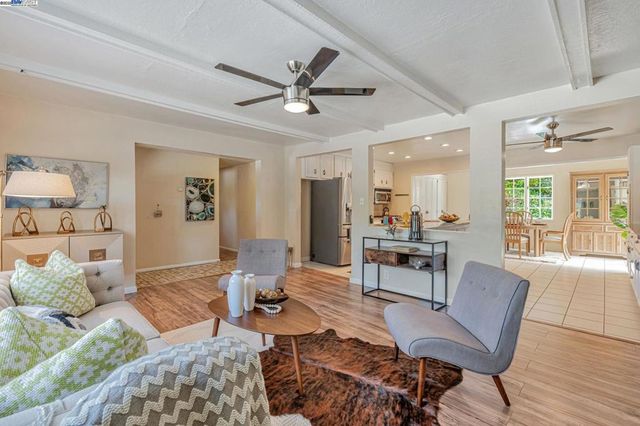 3950 Pinole Valley Rd, Pinole, CA 94564