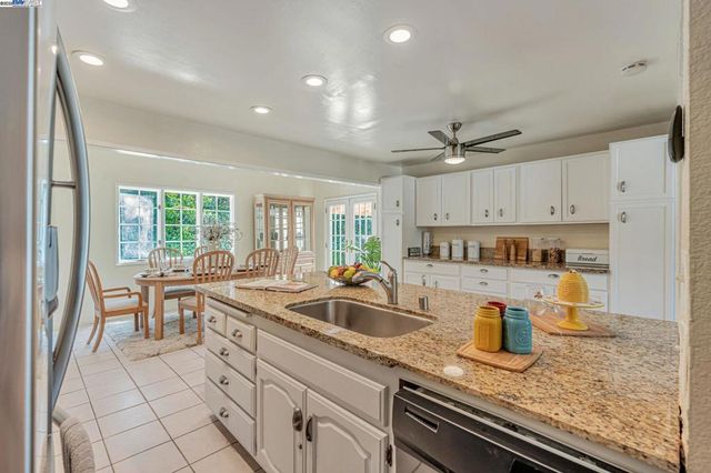 3950 Pinole Valley Rd, Pinole, CA 94564