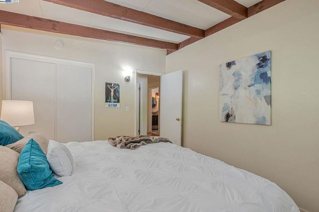 3950 Pinole Valley Rd, Pinole, CA 94564