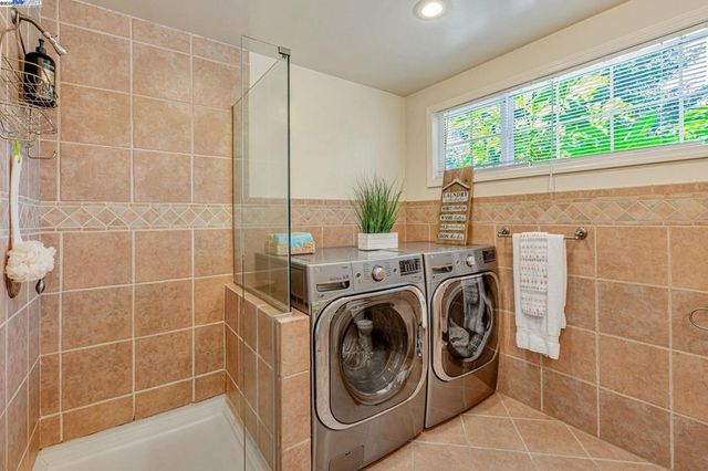 3950 Pinole Valley Rd, Pinole, CA 94564