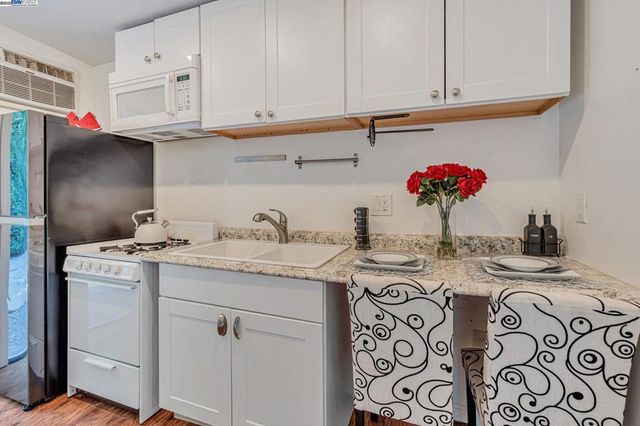 3950 Pinole Valley Rd, Pinole, CA 94564