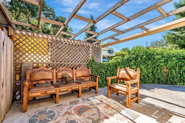 3950 Pinole Valley Rd, Pinole, CA 94564