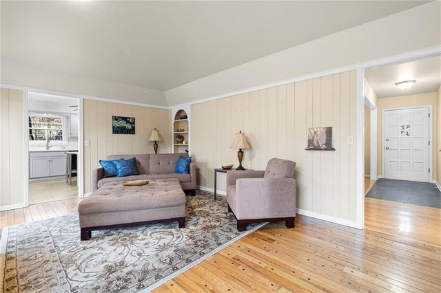 8816 W 106TH Street, Overland Park, KS 66212