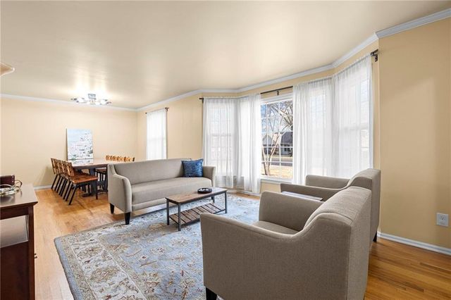 8816 W 106TH Street, Overland Park, KS 66212