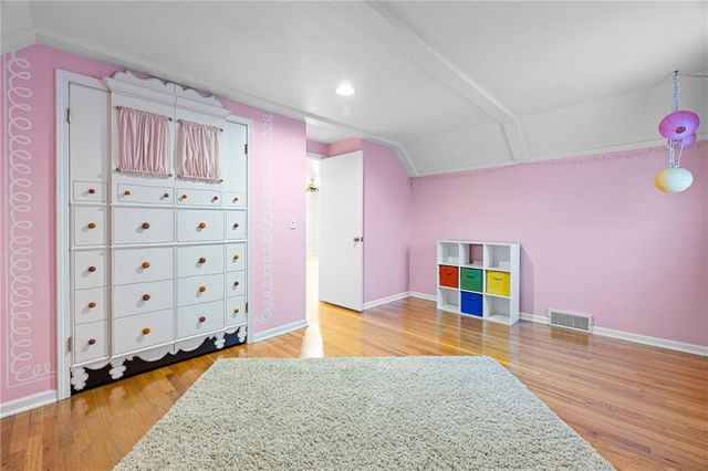 8816 W 106TH Street, Overland Park, KS 66212