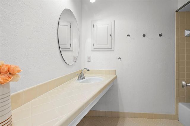 8816 W 106TH Street, Overland Park, KS 66212