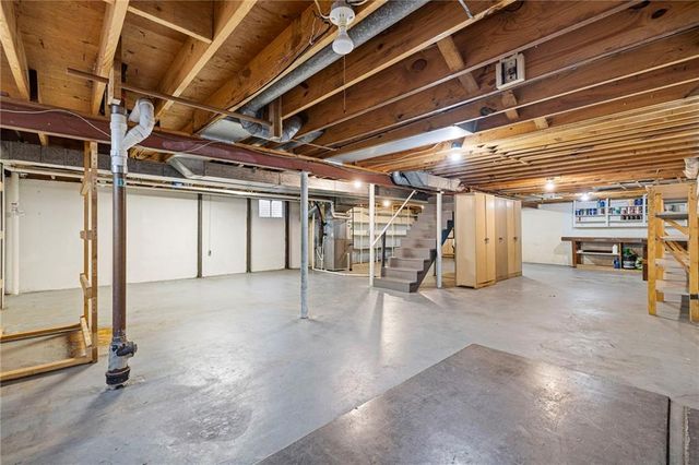 8816 W 106TH Street, Overland Park, KS 66212