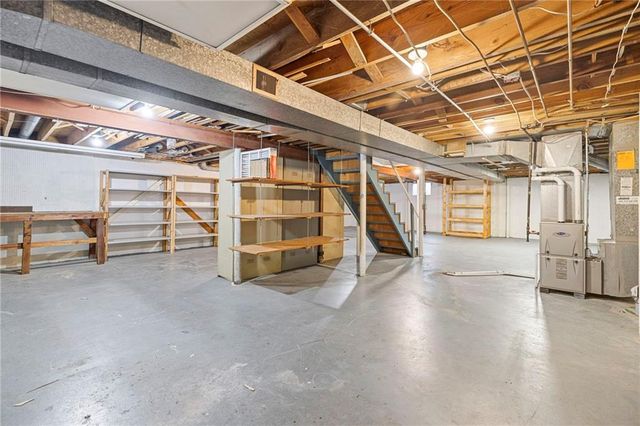 8816 W 106TH Street, Overland Park, KS 66212