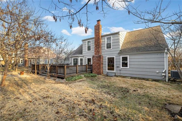 8816 W 106TH Street, Overland Park, KS 66212