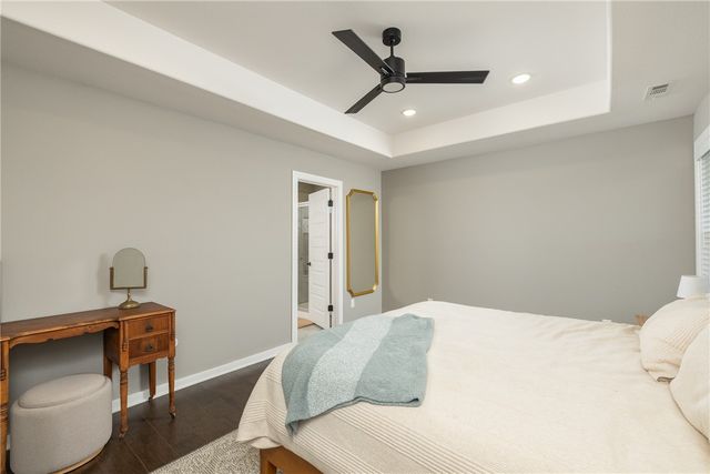 4035 E Riverdale Drive, Fayetteville, AR 72701