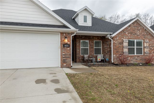 4035 E Riverdale Drive, Fayetteville, AR 72701