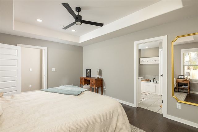 4035 E Riverdale Drive, Fayetteville, AR 72701