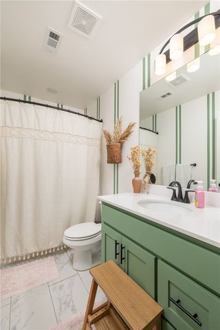 4035 E Riverdale Drive, Fayetteville, AR 72701