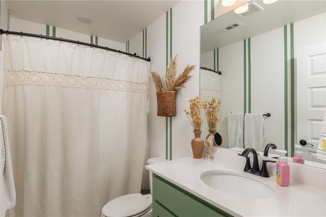 4035 E Riverdale Drive, Fayetteville, AR 72701