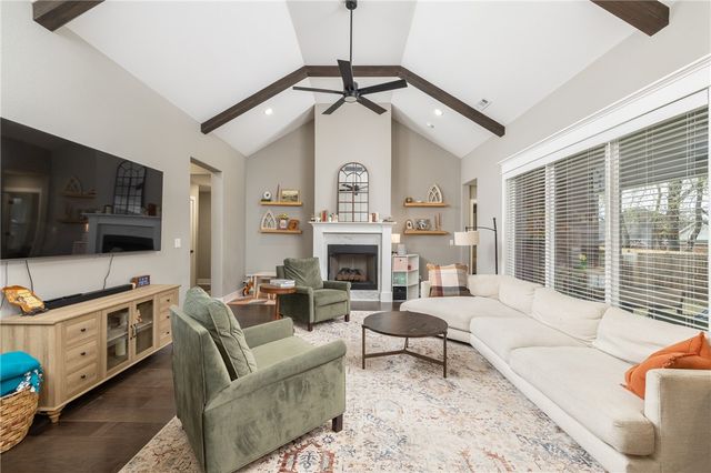 4035 E Riverdale Drive, Fayetteville, AR 72701