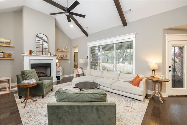 4035 E Riverdale Drive, Fayetteville, AR 72701