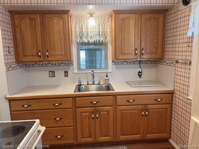 9912 Kinloch, Redford, MI 48239