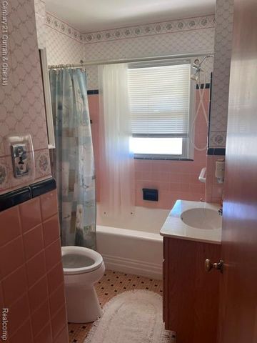 9912 Kinloch, Redford, MI 48239