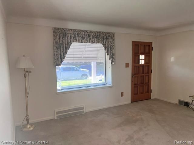 9912 Kinloch, Redford, MI 48239