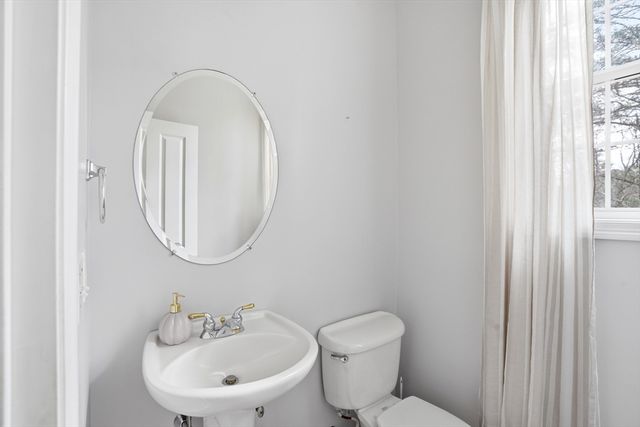 671 Lunns Way, Plymouth, MA 02360