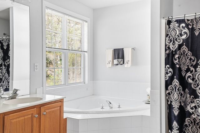 671 Lunns Way, Plymouth, MA 02360