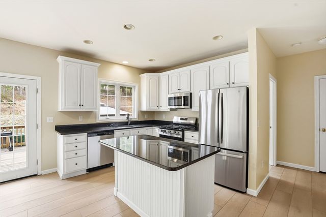 671 Lunns Way, Plymouth, MA 02360