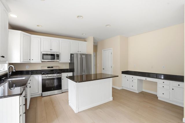 671 Lunns Way, Plymouth, MA 02360
