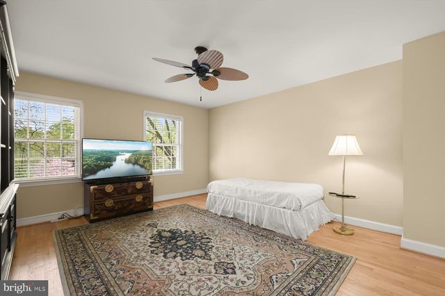 10008 CARMELITA DR, Potomac, MD 20854